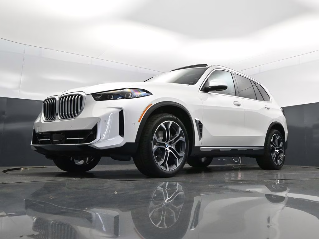 2026 Mineral White Metallic BMW X5 sDrive40i RWD SUV