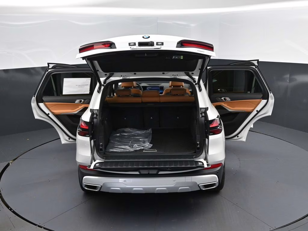2026 Mineral White Metallic BMW X5 sDrive40i RWD SUV