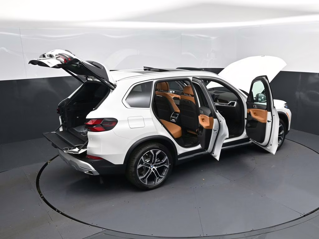 2026 Mineral White Metallic BMW X5 sDrive40i RWD SUV