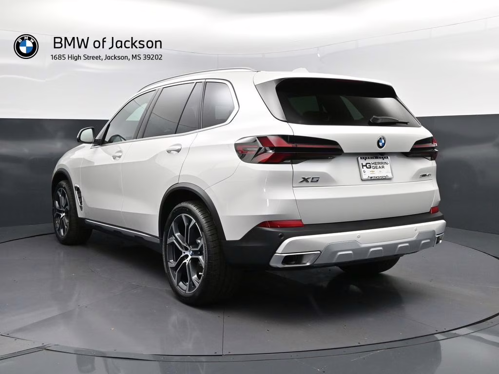 2026 Mineral White Metallic BMW X5 sDrive40i RWD SUV