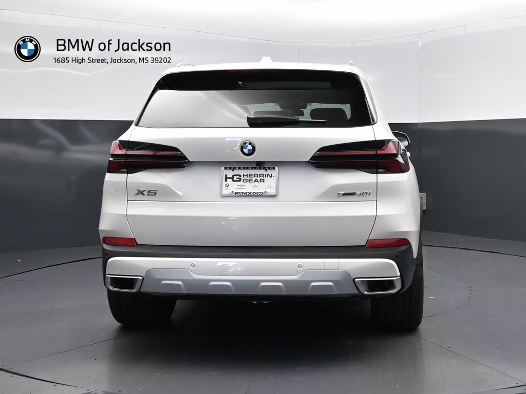 2026 Mineral White Metallic BMW X5 sDrive40i RWD SUV