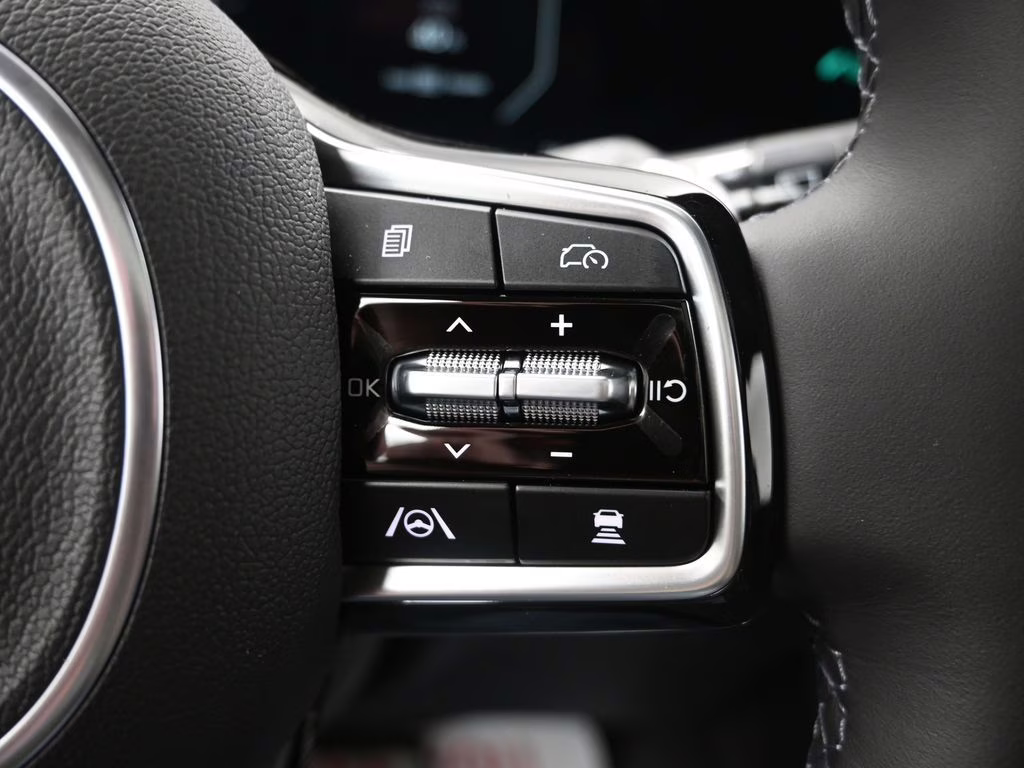 2026 Ivory Silver Kia Carnival Hybrid SX Prestige FWD Van