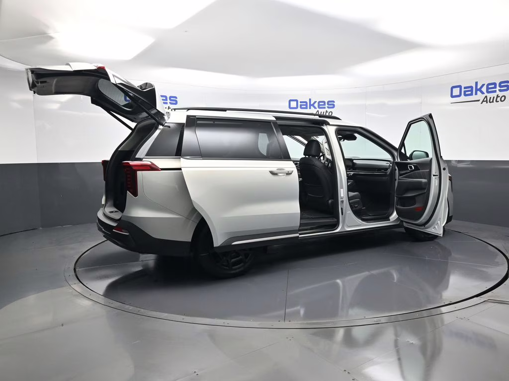 2026 Ivory Silver Kia Carnival Hybrid SX Prestige FWD Van