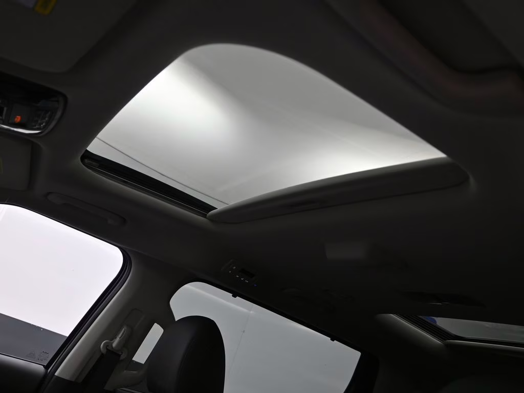 2026 Ivory Silver Kia Carnival Hybrid SX Prestige FWD Van