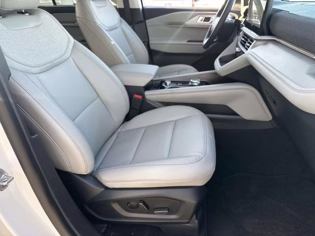 2026 Ford Explorer Active RWD SUV