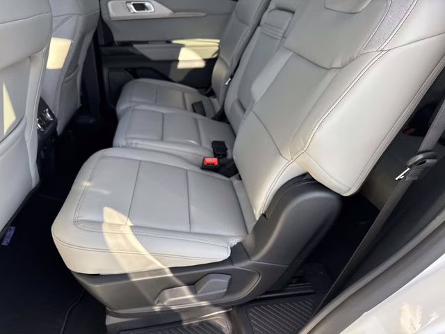 2026 Ford Explorer Active RWD SUV