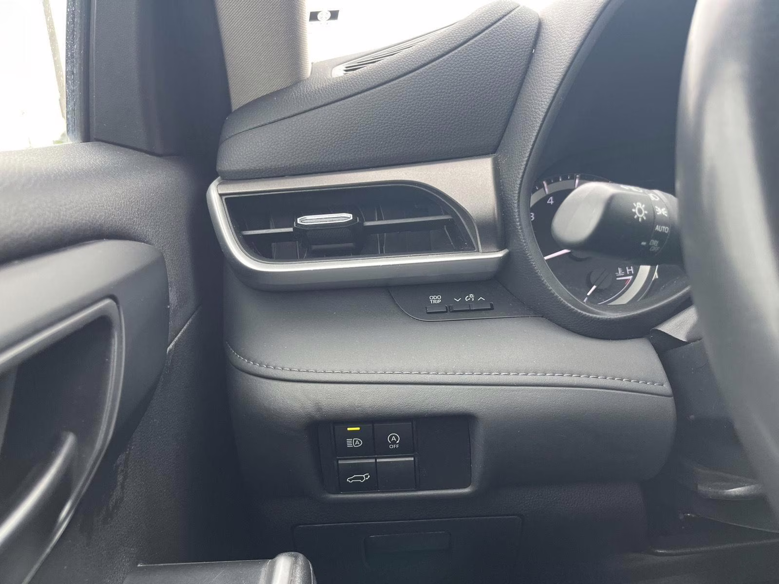 2024 Ruby Flare Pearl Toyota HIGHLANDER LE/X AWD Crossover