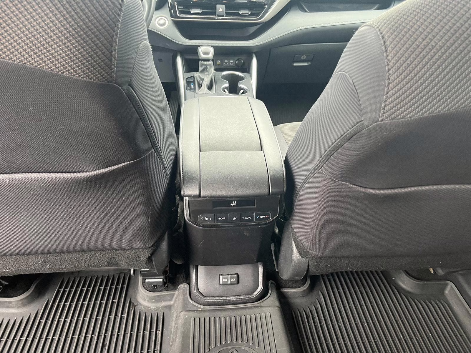 2024 Ruby Flare Pearl Toyota HIGHLANDER LE/X AWD Crossover