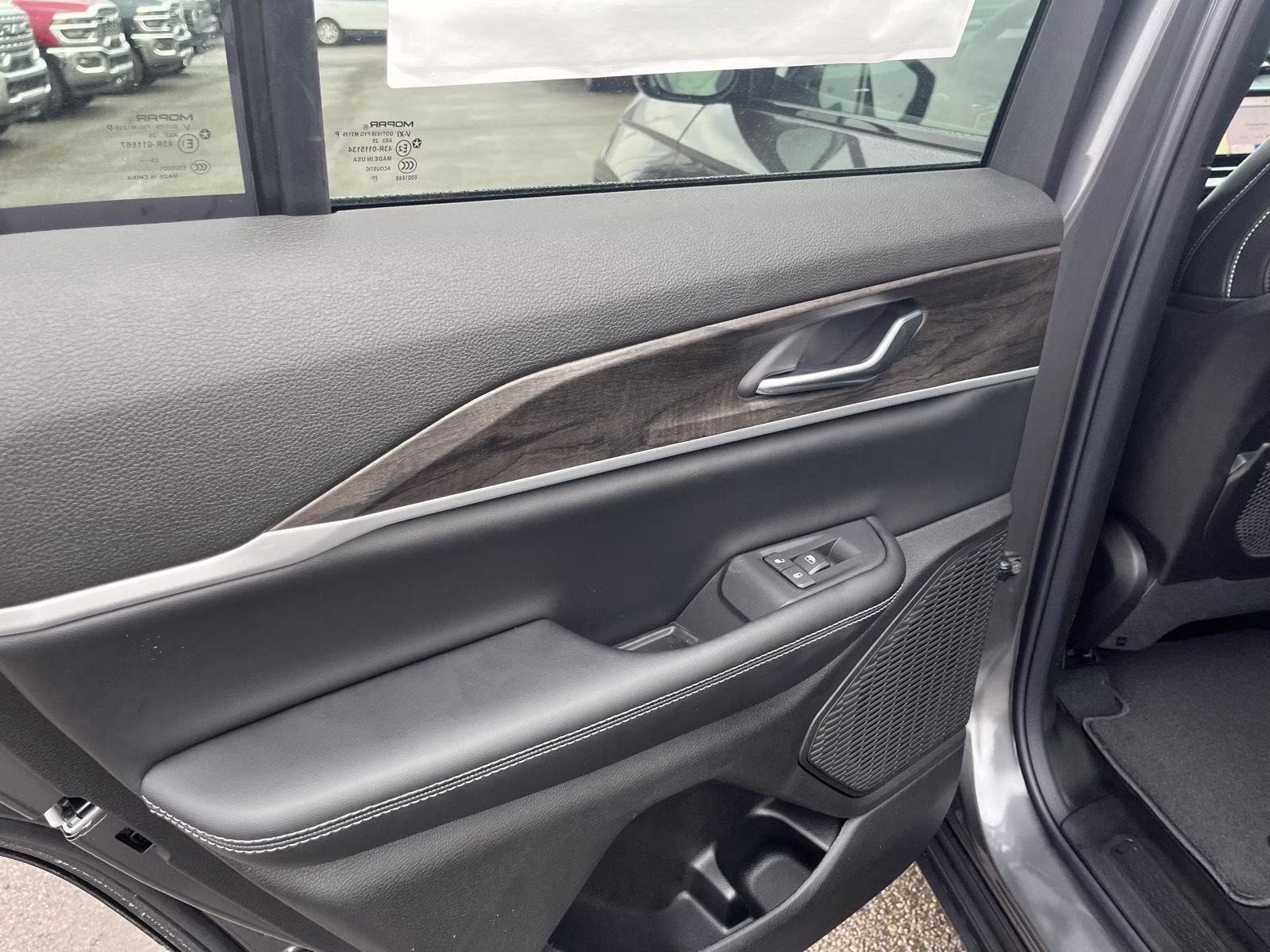 2026 Baltic Gray Metallic Clearcoat Jeep Grand Cherokee Laredo Altitude 4X4 SUV