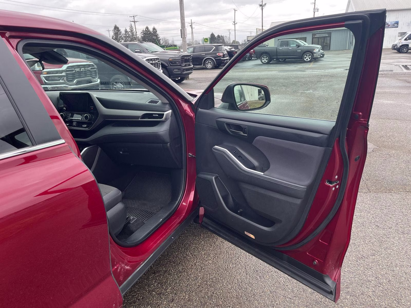 2024 Ruby Flare Pearl Toyota HIGHLANDER LE/X AWD Crossover