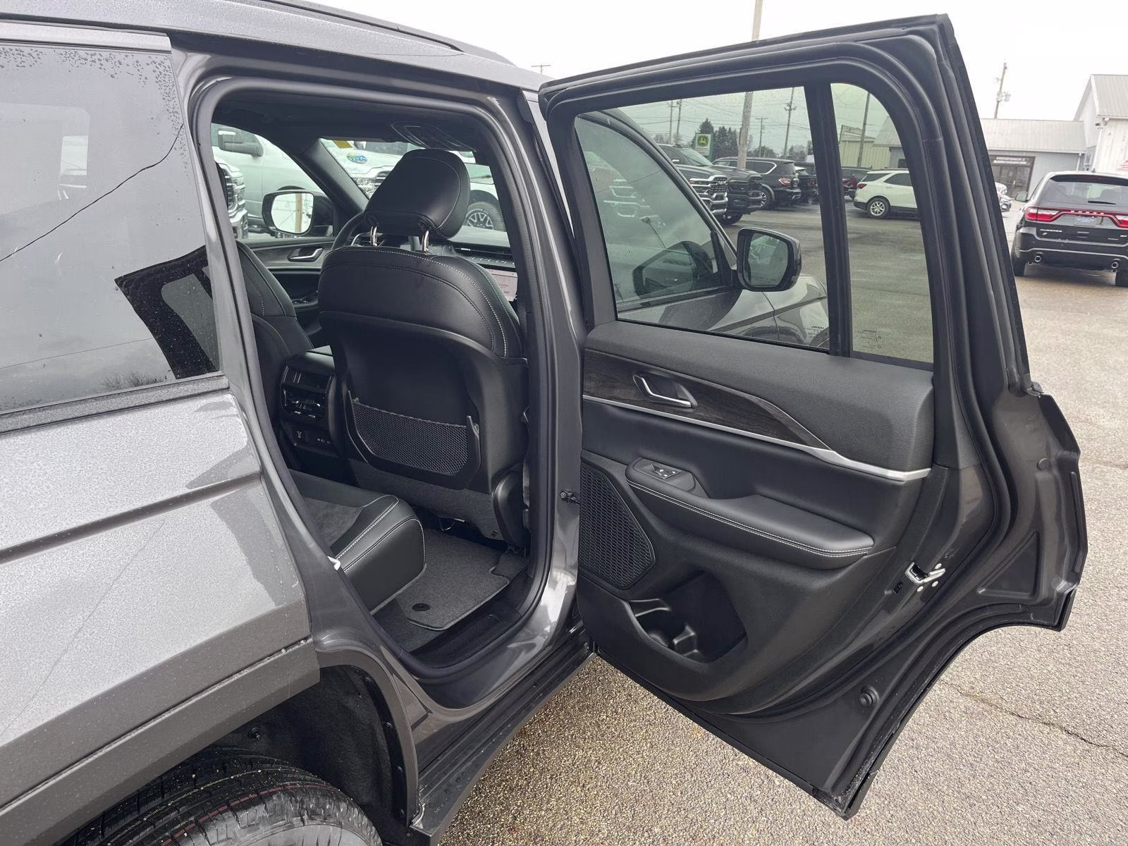 2026 Baltic Gray Metallic Clearcoat Jeep Grand Cherokee Laredo Altitude 4X4 SUV