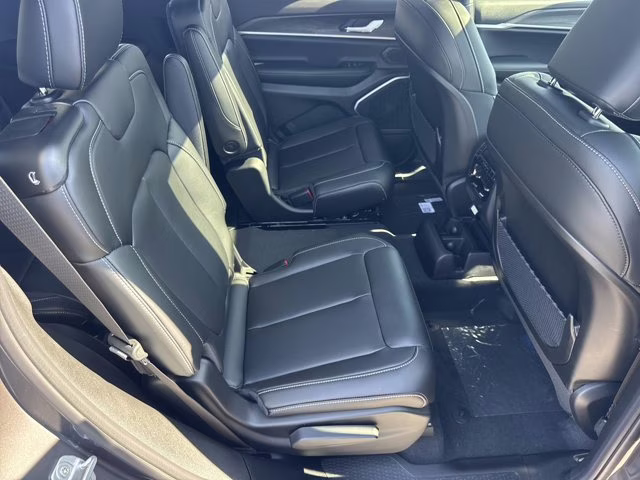 2026 Baltic Gray Metallic Clearcoat Jeep Grand Cherokee L Limited 4X4 SUV