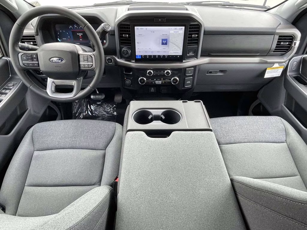 2026 Oxford White Ford F-150 XLT 4X4 Truck