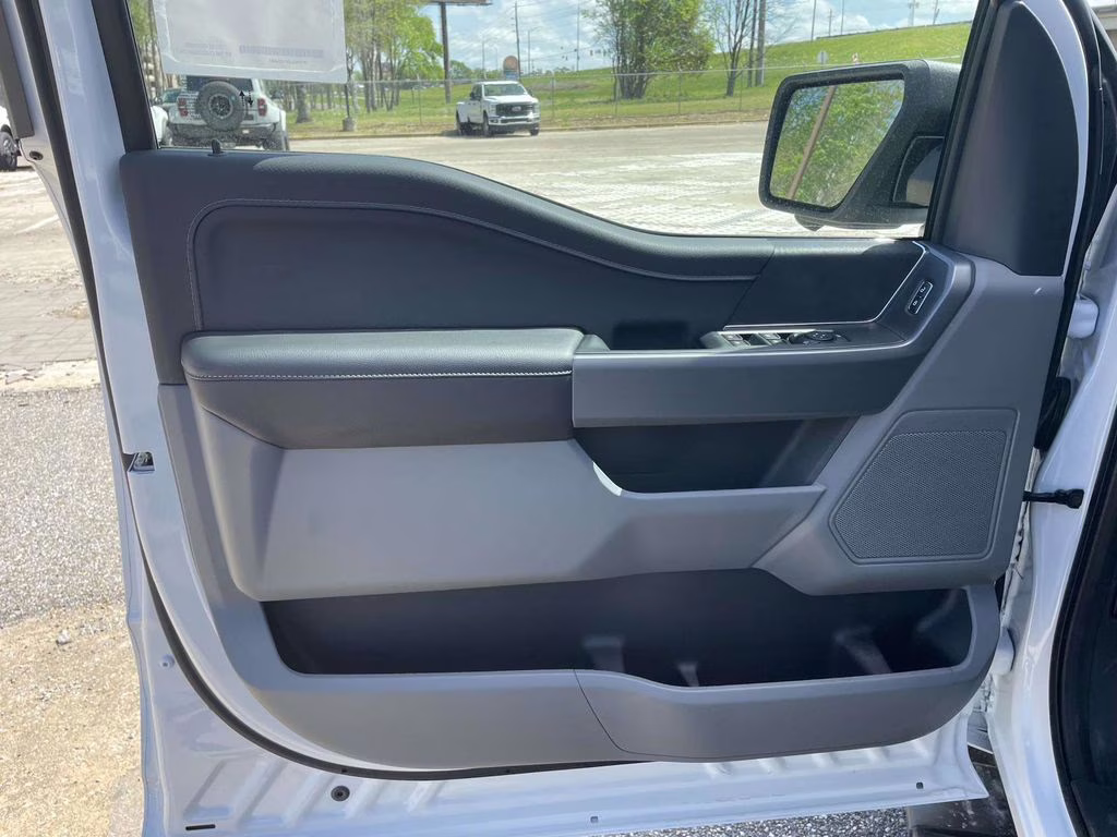 2026 Oxford White Ford F-150 XLT 4X4 Truck