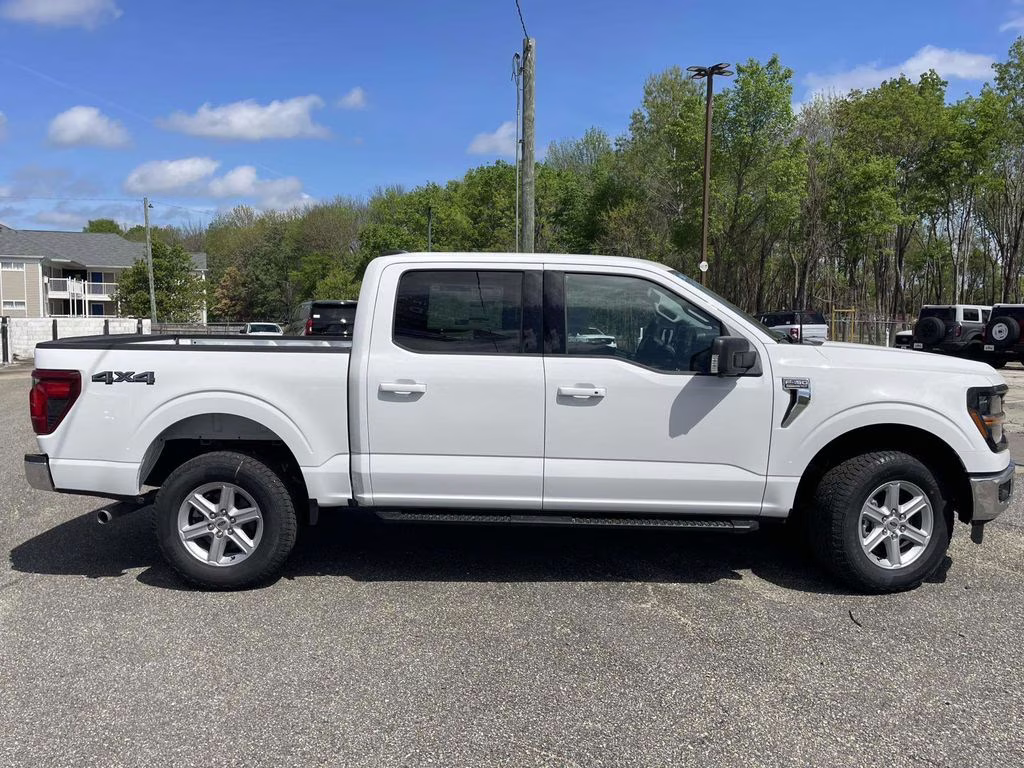 2026 Oxford White Ford F-150 XLT 4X4 Truck