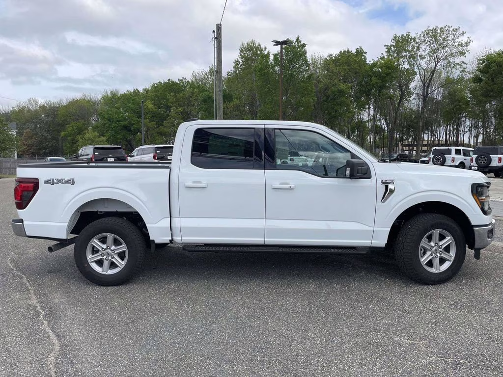 2026 Oxford White Ford F-150 XLT 4X4 Truck
