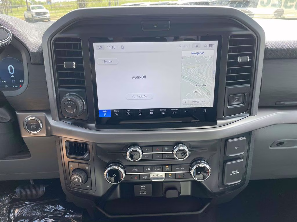 2026 Oxford White Ford F-150 XLT 4X4 Truck