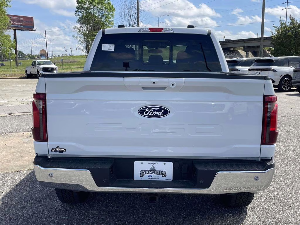 2026 Oxford White Ford F-150 XLT 4X4 Truck
