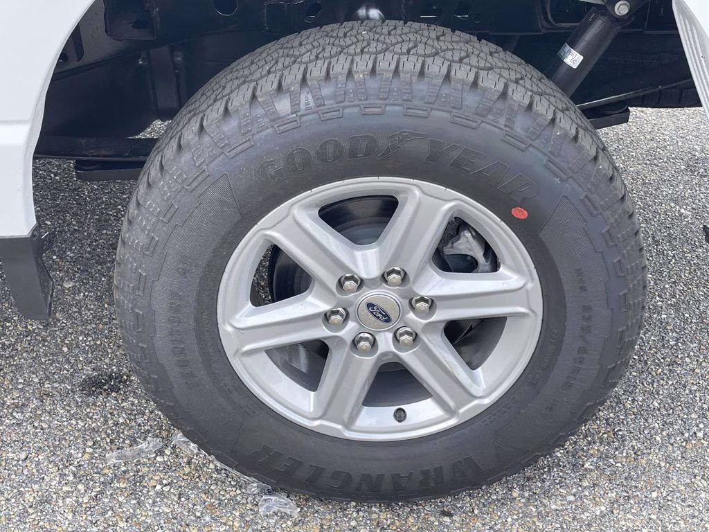 2026 Oxford White Ford F-150 XLT 4X4 Truck
