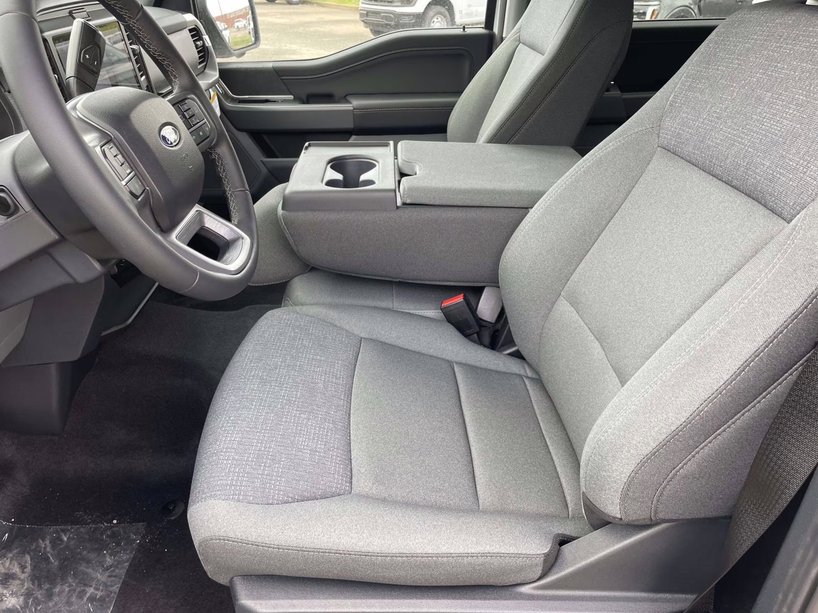 2026 Oxford White Ford F-150 XLT 4X4 Truck