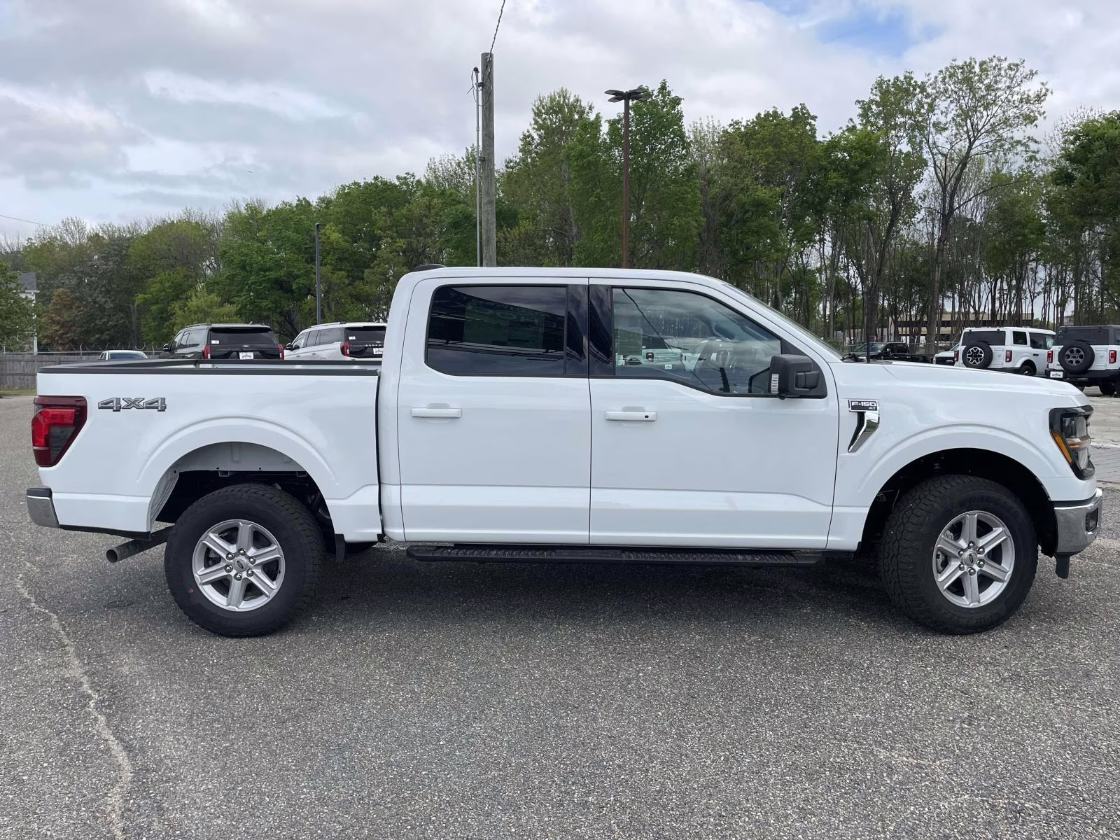 2026 Oxford White Ford F-150 XLT 4X4 Truck