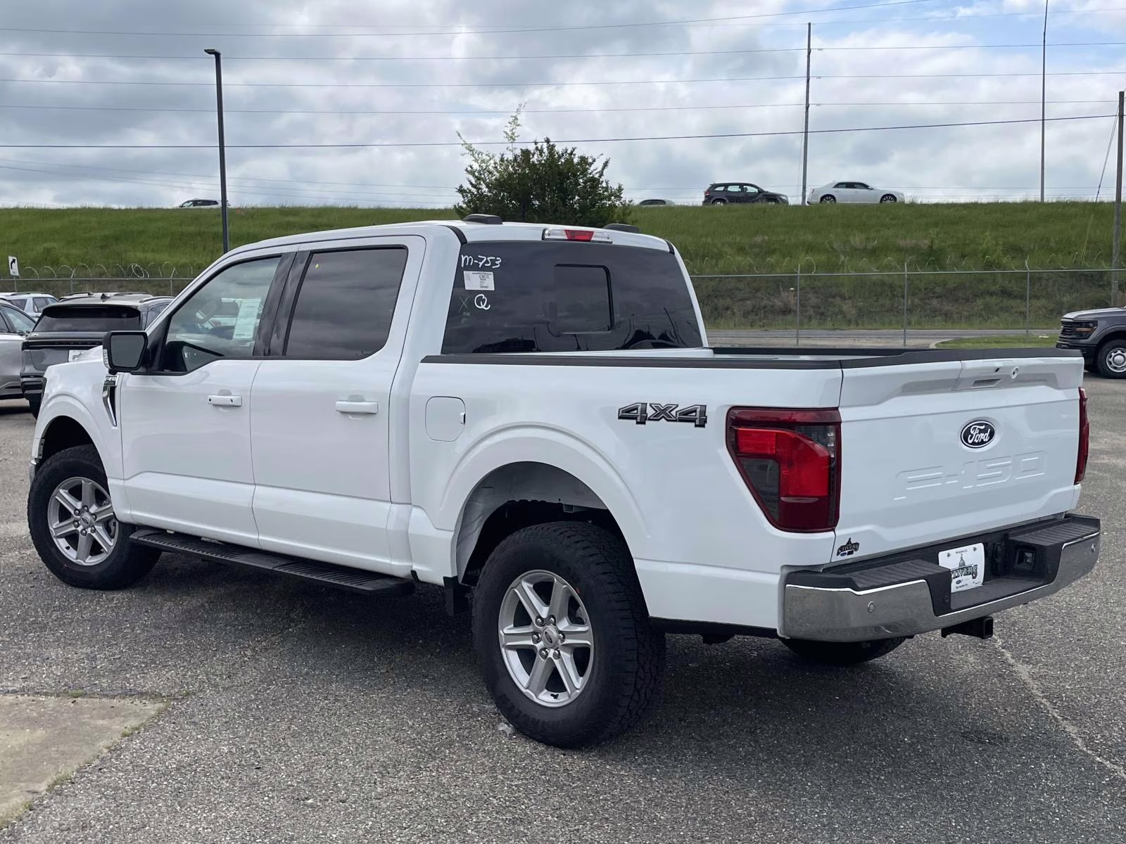 2026 Oxford White Ford F-150 XLT 4X4 Truck