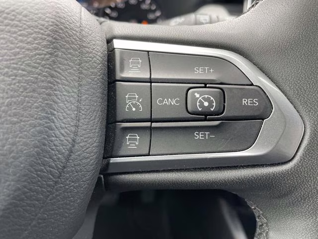 2024 Bright White Clearcoat Jeep Compass Limited 4X4 SUV