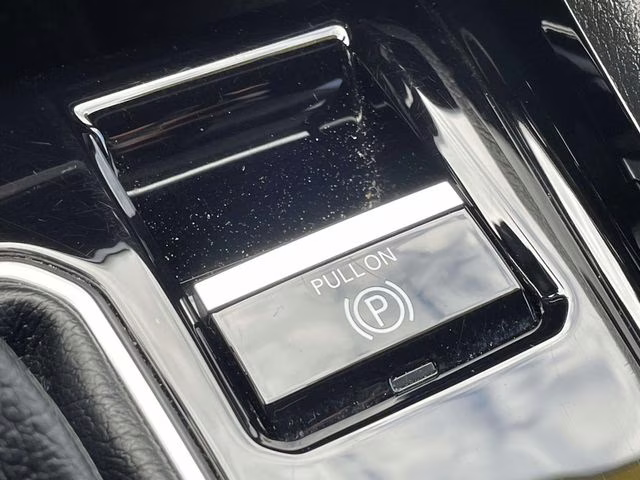 2024 Bright White Clearcoat Jeep Compass Limited 4X4 SUV