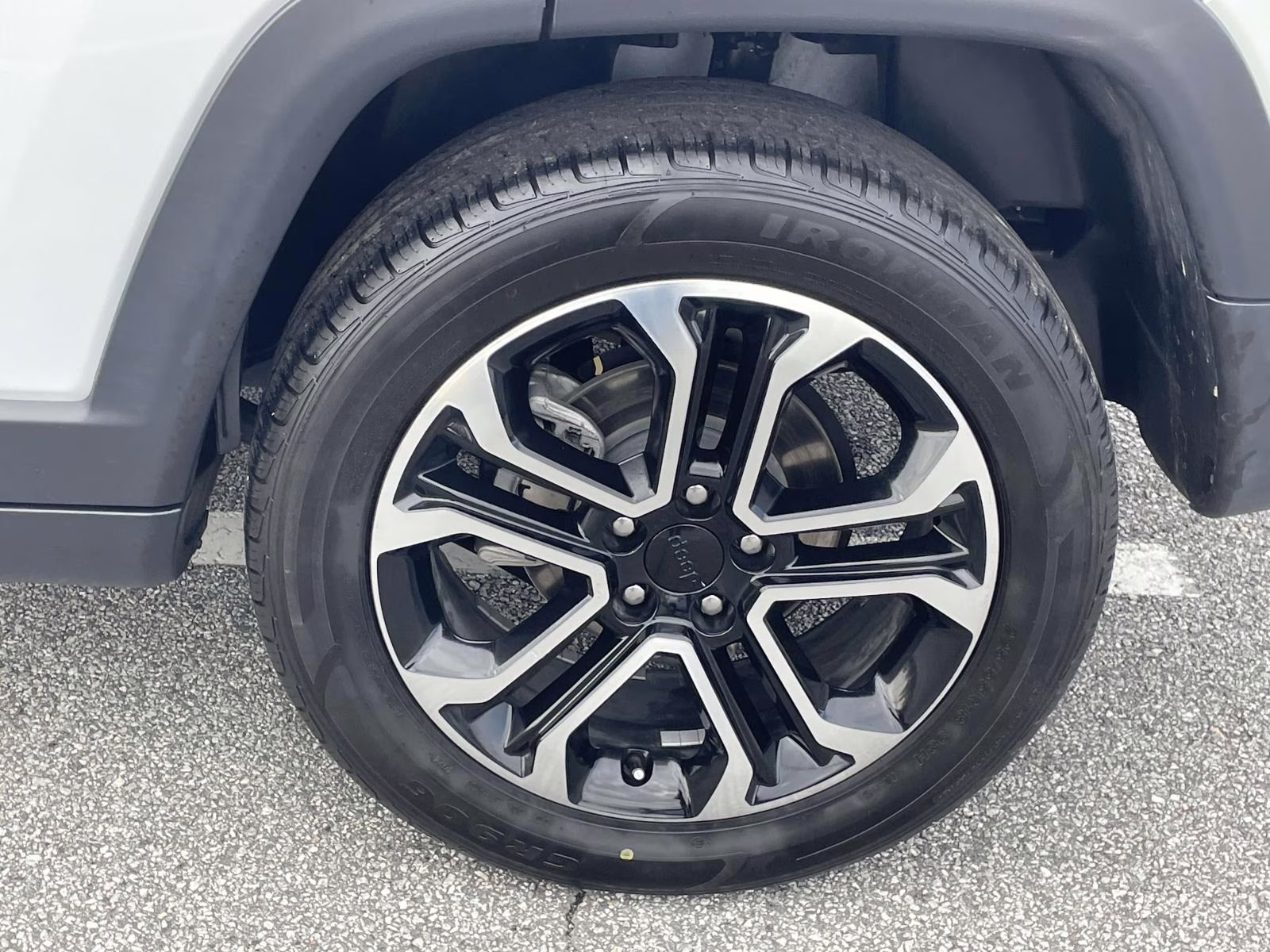 2024 Bright White Clearcoat Jeep Compass Limited 4X4 SUV