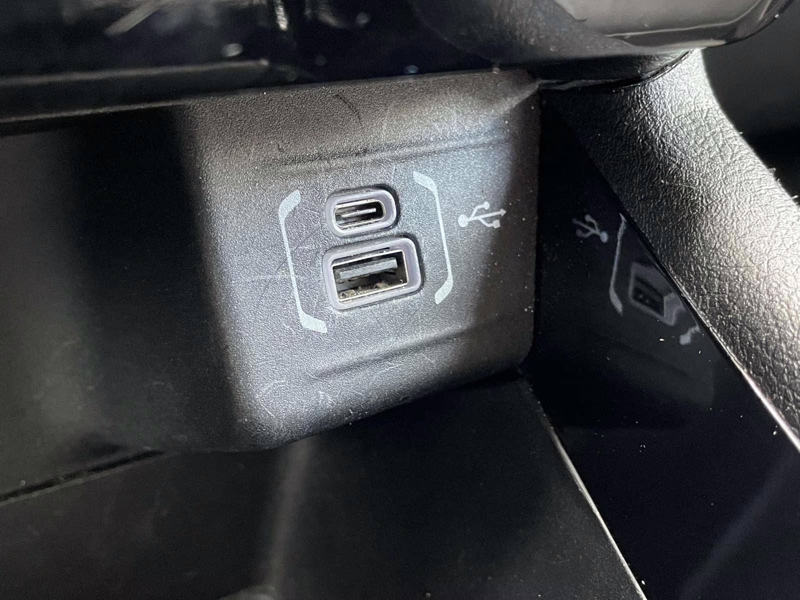 2024 Bright White Clearcoat Jeep Compass Limited 4X4 SUV