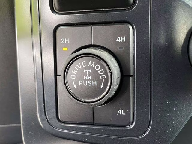 2026 Oxford White Ford F-150 STX 4X4 Truck