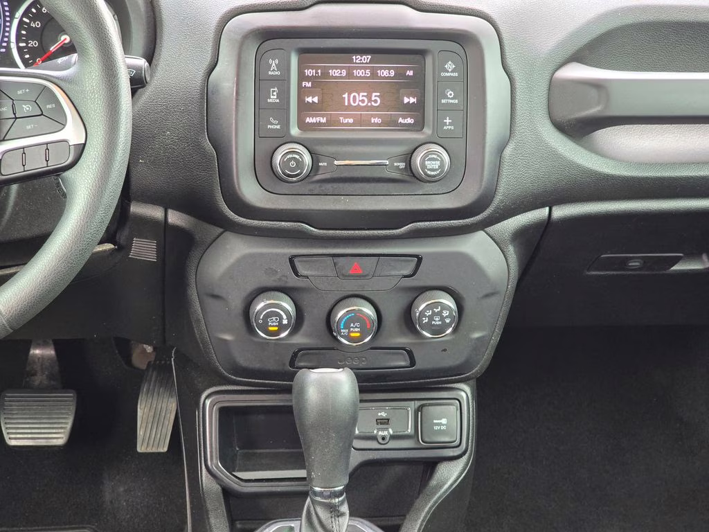 2019 Alpine White Clearcoat Jeep Renegade Sport FWD SUV