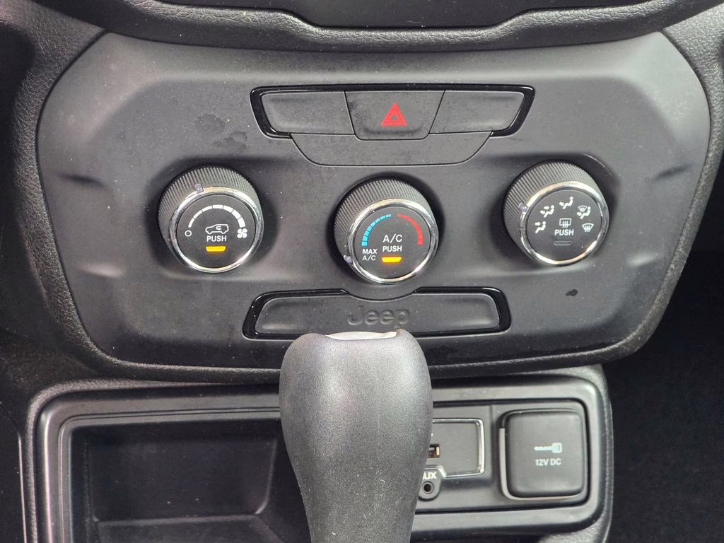 2019 Alpine White Clearcoat Jeep Renegade Sport FWD SUV