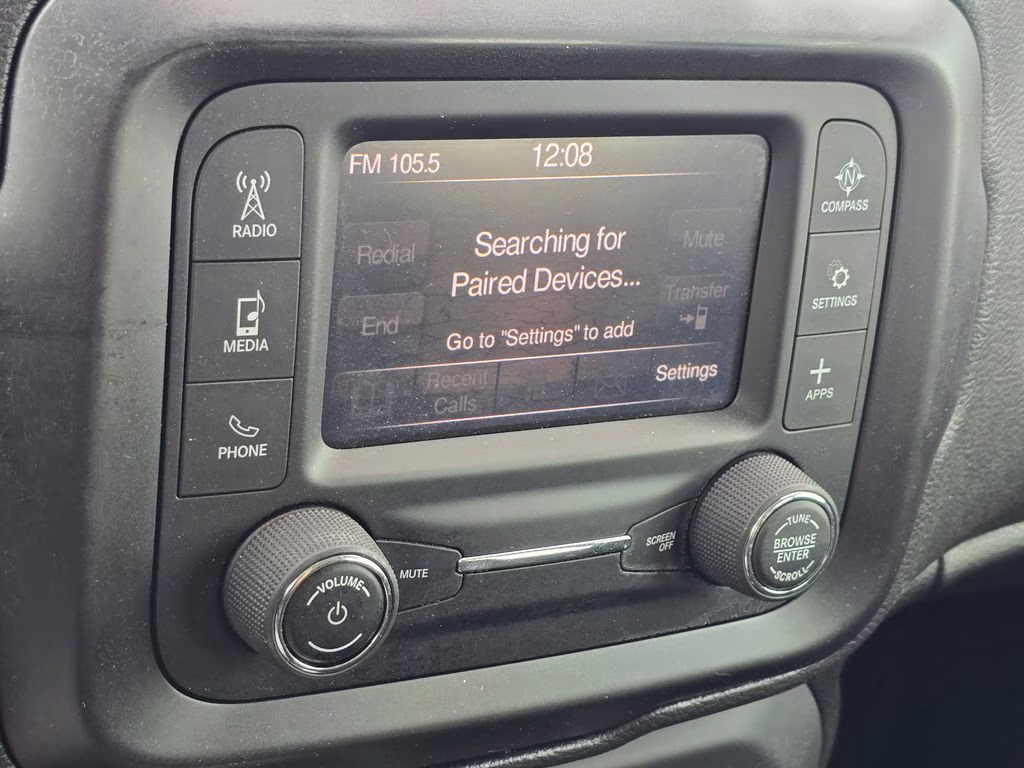 2019 Alpine White Clearcoat Jeep Renegade Sport FWD SUV