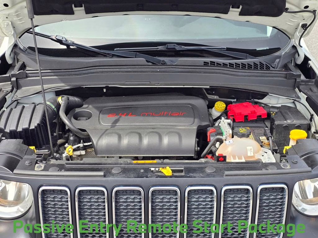 2019 Alpine White Clearcoat Jeep Renegade Sport FWD SUV