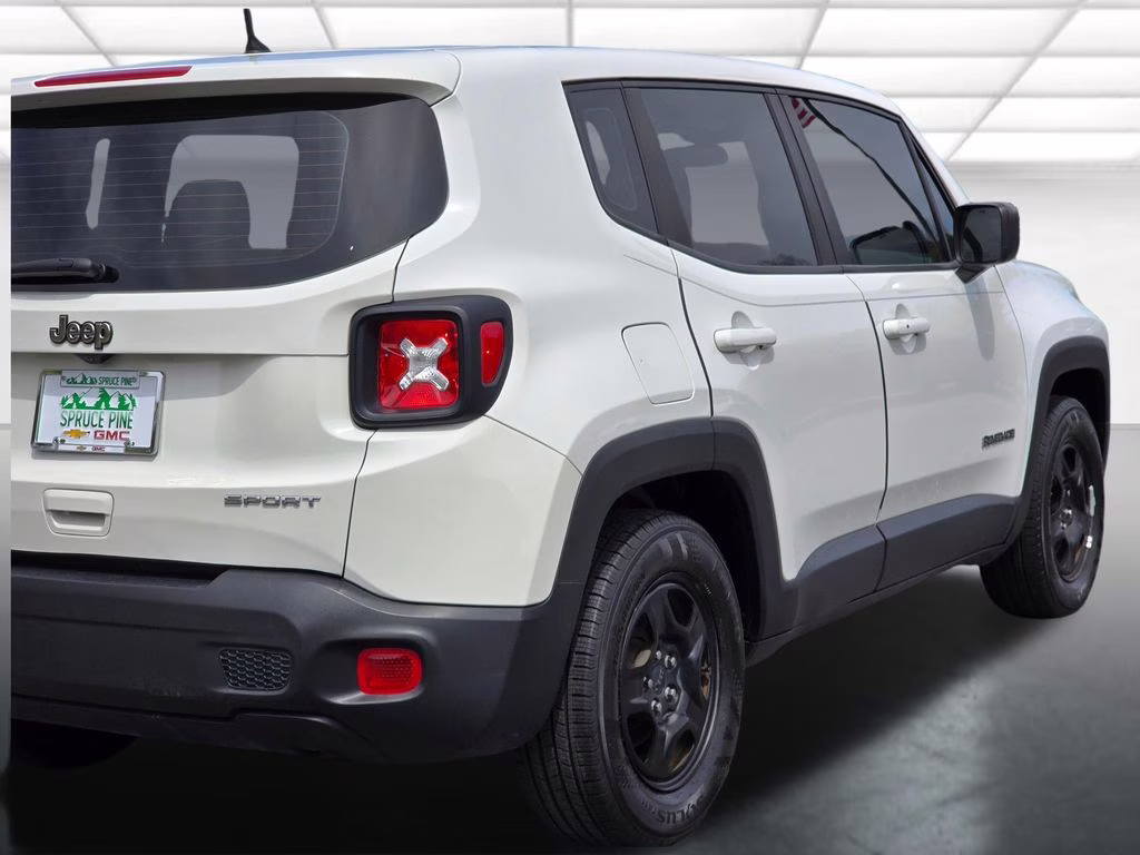 2019 Alpine White Clearcoat Jeep Renegade Sport FWD SUV