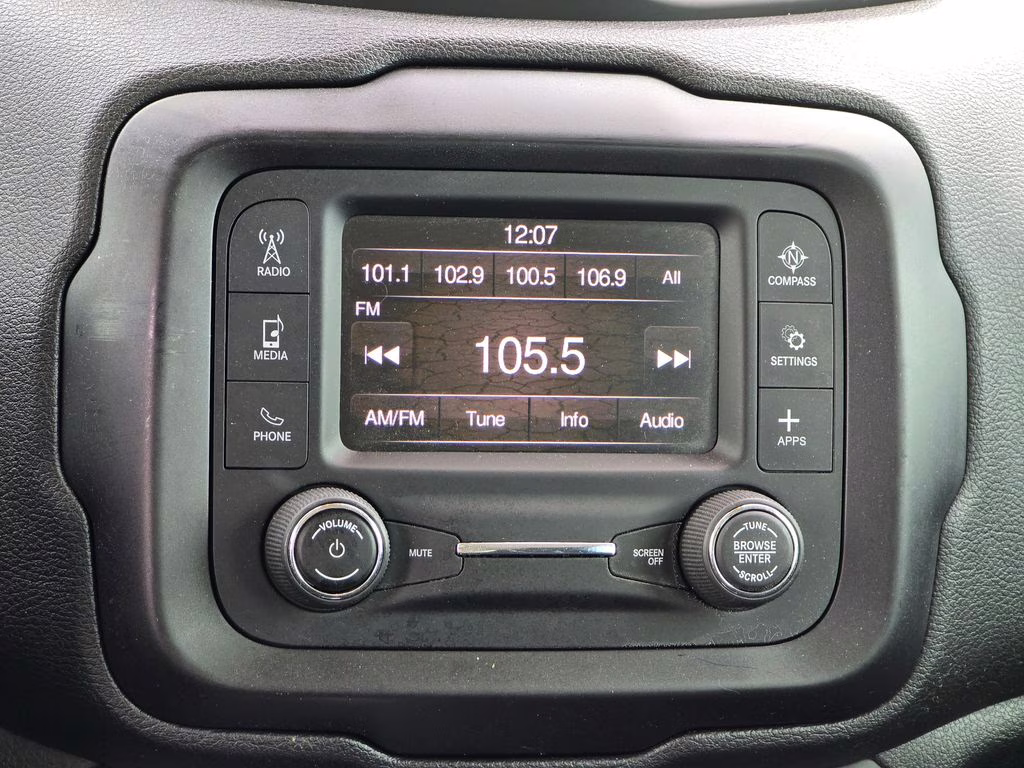 2019 Alpine White Clearcoat Jeep Renegade Sport FWD SUV