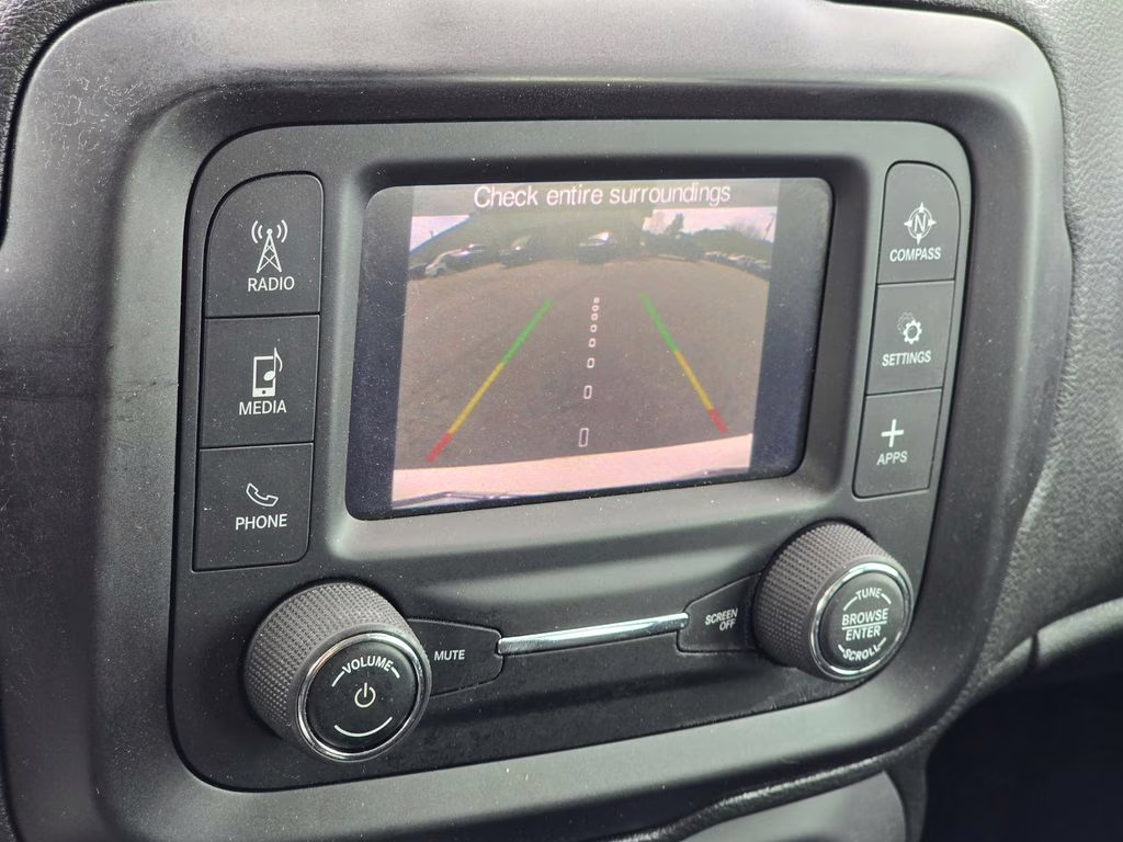2019 Alpine White Clearcoat Jeep Renegade Sport FWD SUV