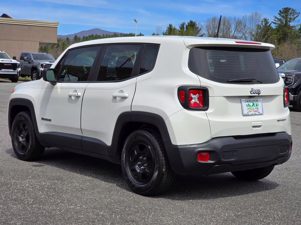 2019 Alpine White Clearcoat Jeep Renegade Sport FWD SUV