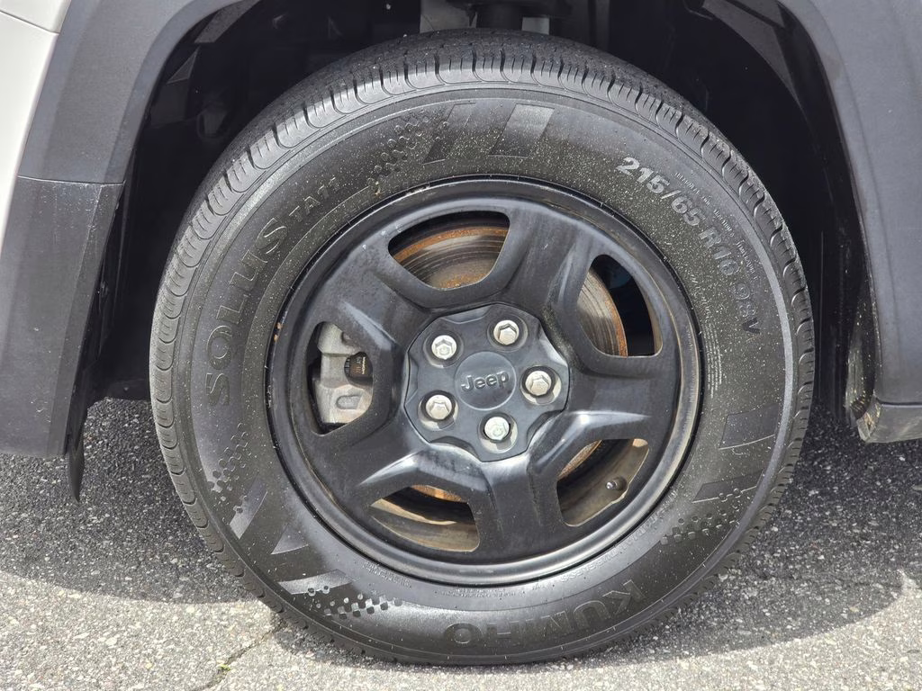 2019 Alpine White Clearcoat Jeep Renegade Sport FWD SUV