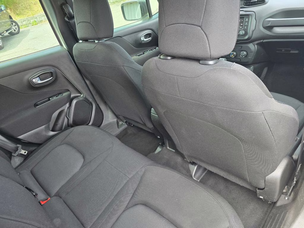 2019 Alpine White Clearcoat Jeep Renegade Sport FWD SUV