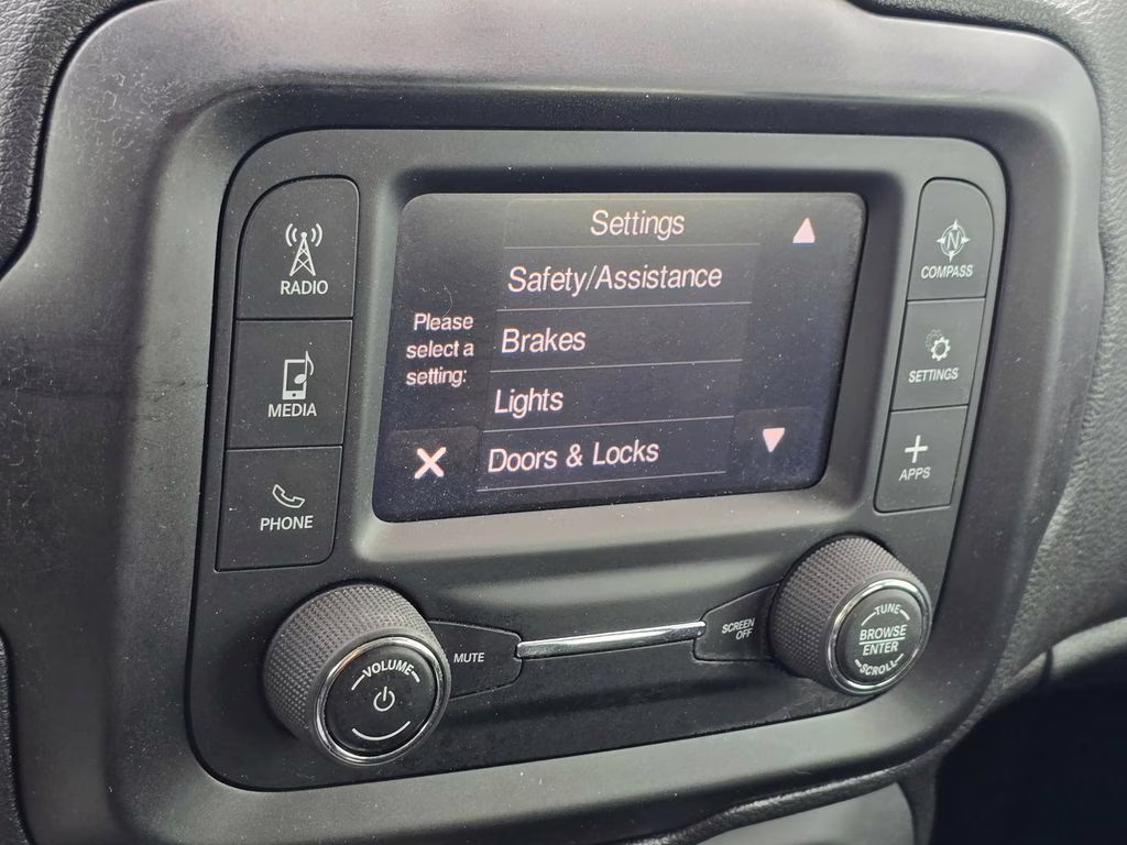 2019 Alpine White Clearcoat Jeep Renegade Sport FWD SUV