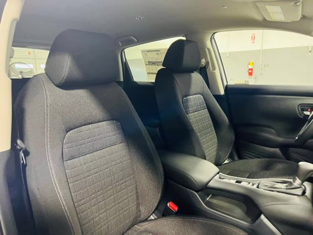 2026 Platinum White Pearl Honda HR-V LX FWD SUV