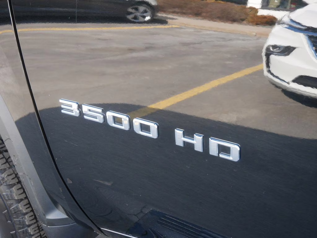 2022 Black Chevrolet Silverado 3500HD High Country 4X4 Truck