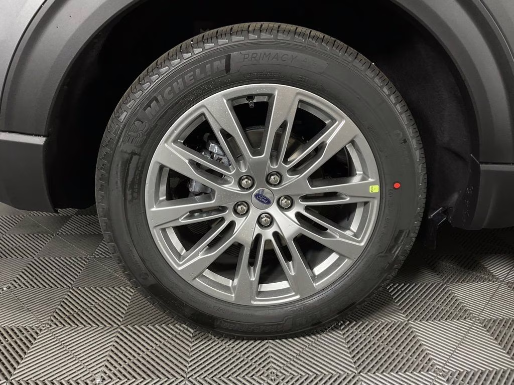 2026 Gray Metallic Ford Explorer Platinum RWD SUV