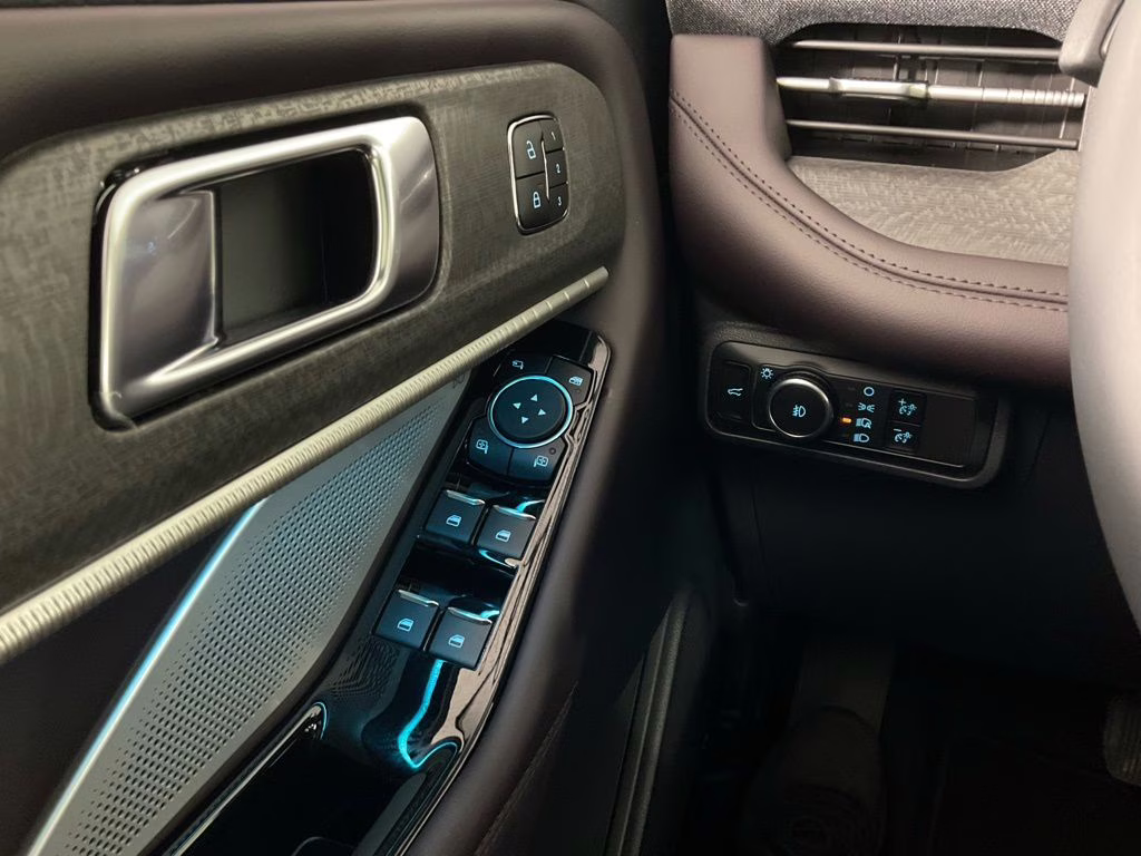 2026 Gray Metallic Ford Explorer Platinum RWD SUV