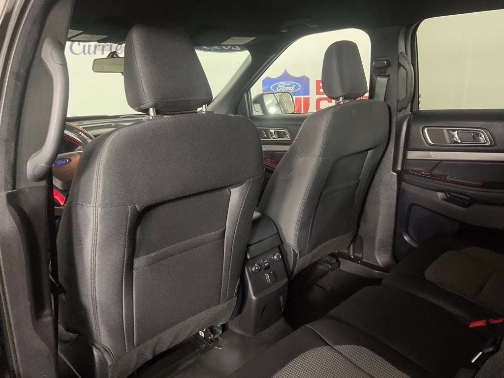 2019 Black Metallic Ford Explorer XLT FWD SUV
