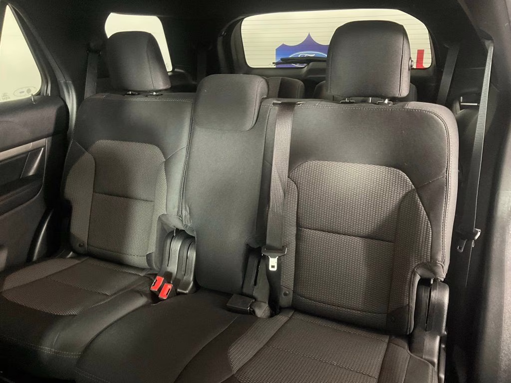 2019 Black Metallic Ford Explorer XLT FWD SUV