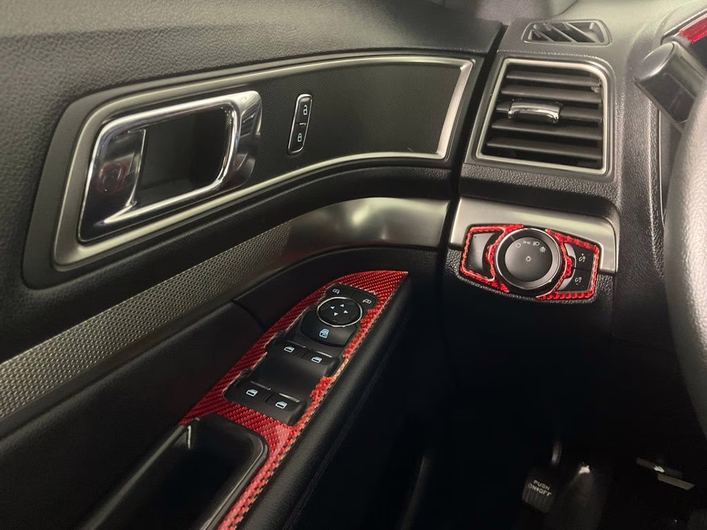 2019 Black Metallic Ford Explorer XLT FWD SUV