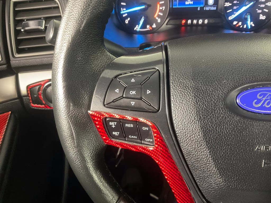 2019 Black Metallic Ford Explorer XLT FWD SUV